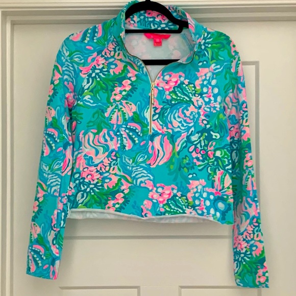 Lilly Pulitzer Jackets & Blazers - NWOT Lilly Pulitzer Cropped Pullover